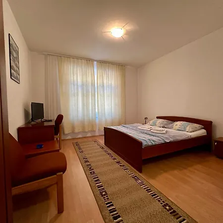 Wellness & - Oaza ホテル 4*